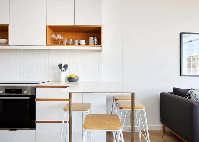 City Style With Striking Views